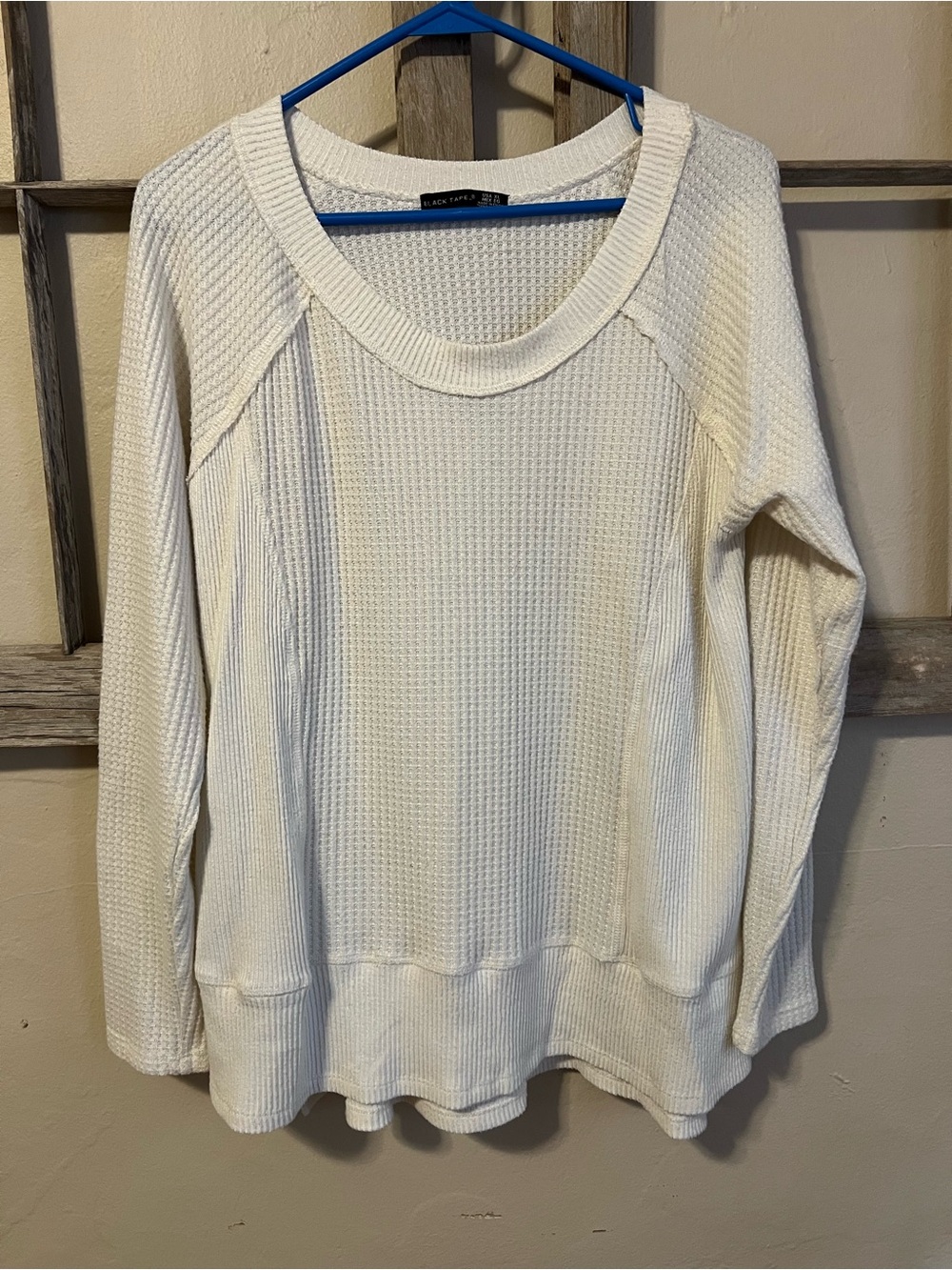 Black Tape_ brand  Sz XL  Cream Waffle Knit Pullover Sweater